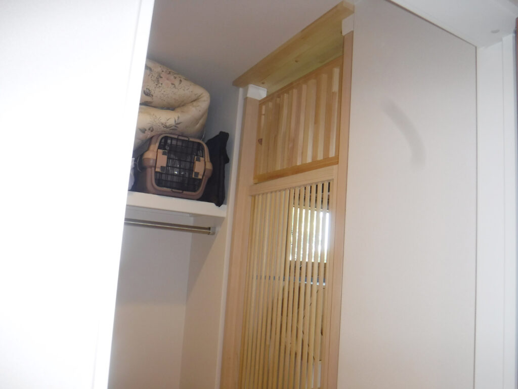 納戸側：にゃんが－ど取り付け